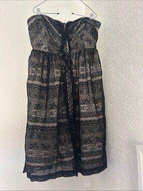 Anthropologie- Moulinette Soeurs Black Strapless Lace Overlay Dress